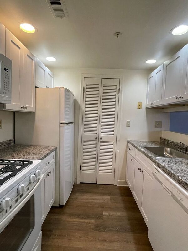 Foto del edificio - 221 E Preston St