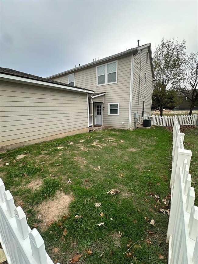 Building Photo - 120B Utterback