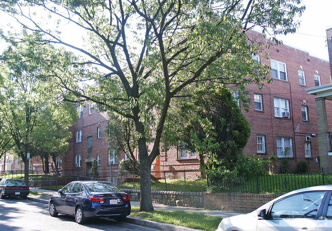Building Photo - 343-351 Raleigh St SE
