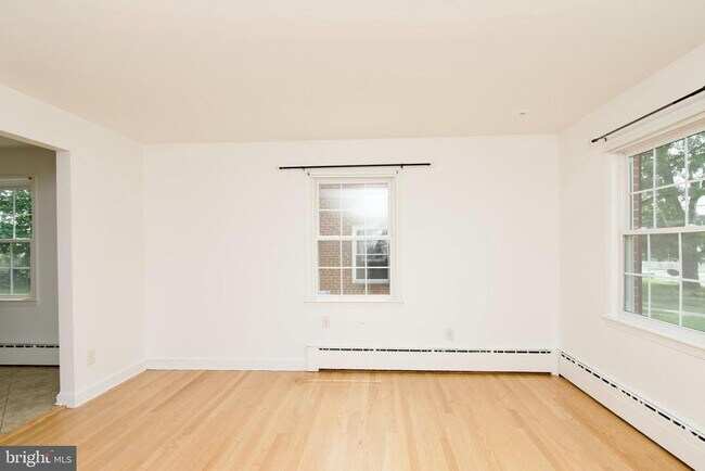 Foto del edificio - 6700 Livingston Rd
