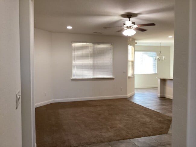 Foto del edificio - 814 S Bliss Ave