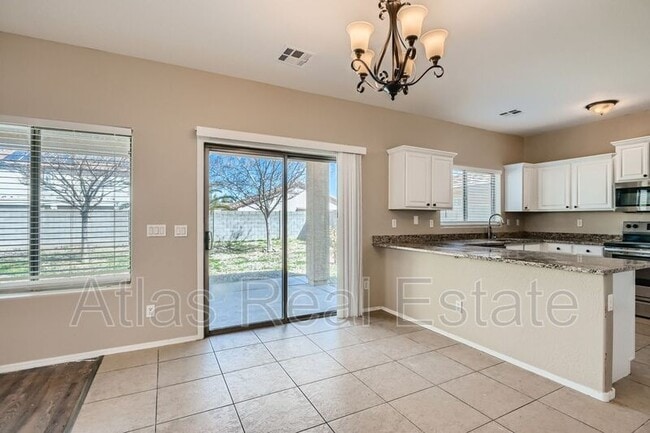 Building Photo - 2600 W Jasper Butte Dr