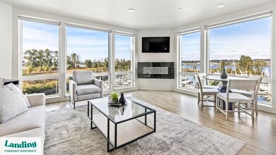 Building Photo - 11505 NE Yacht Harbor Dr