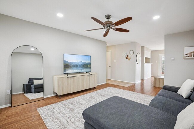 Building Photo - 4159 Steck Ave