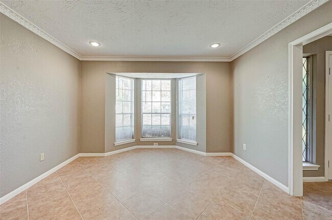 Building Photo - 3610 Golden Tee Ln