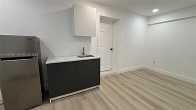 Building Photo - 1201 NW 79th Way