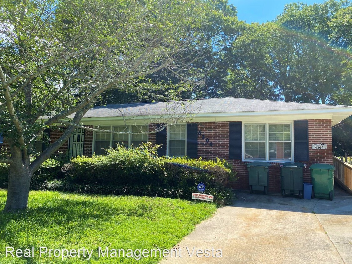 Primary Photo - 3 br, 2 bath House - 4304 Fairfax Dr