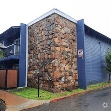 Building Photo - 5960 E 33rd Ct