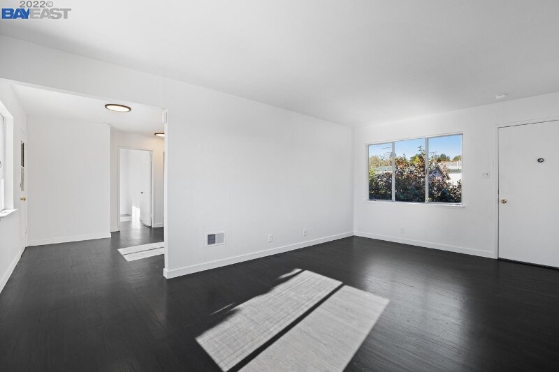 Foto principal - 2428 11th Ave