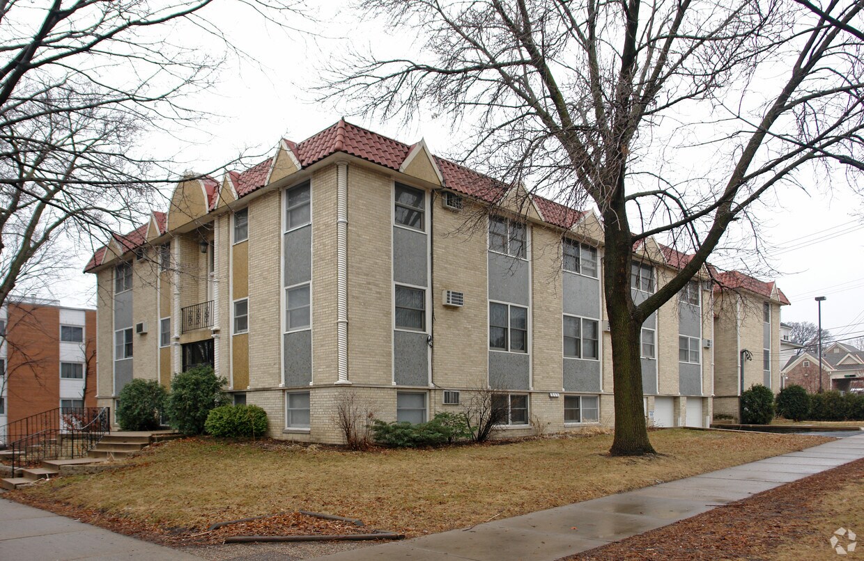 Primary Photo - 3100 Girard Ave S