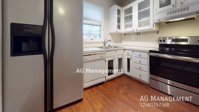 Foto del edificio - 5015 N Crooks Rd