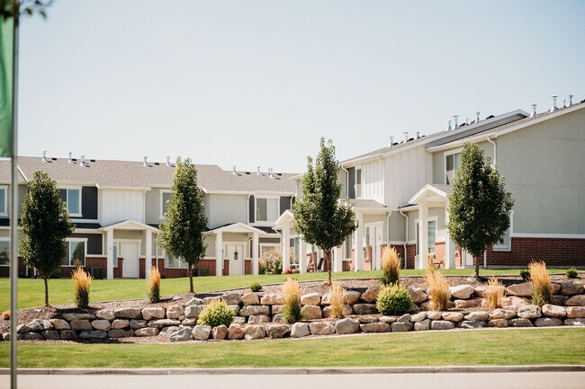 Foto del edificio - Haven Cove Townhomes