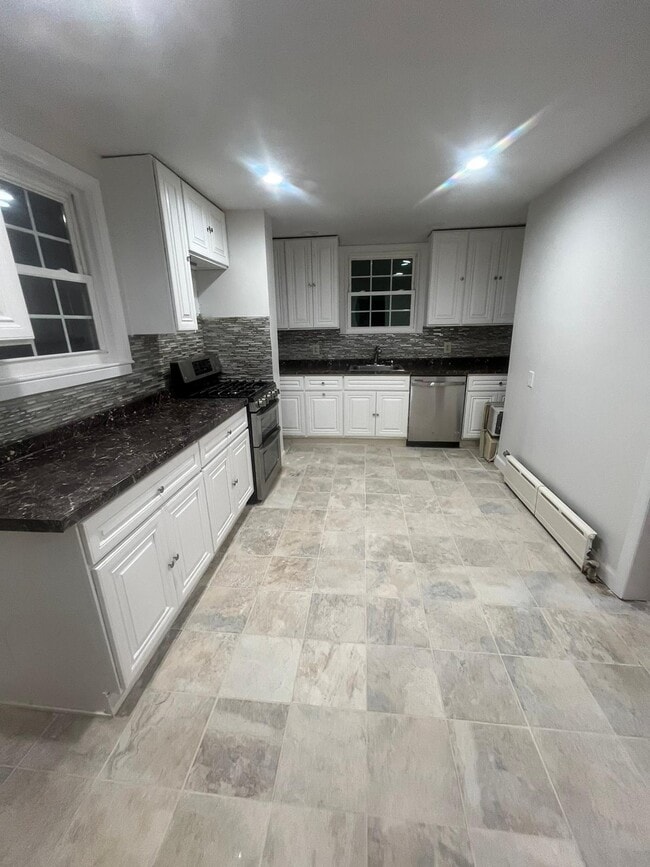 Building Photo - 1504 Compton Ter