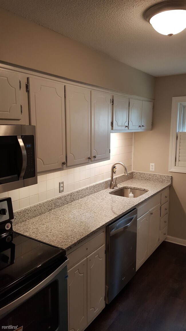 Foto del edificio - 2 br, 1.5 bath Condo - 6301 New Market