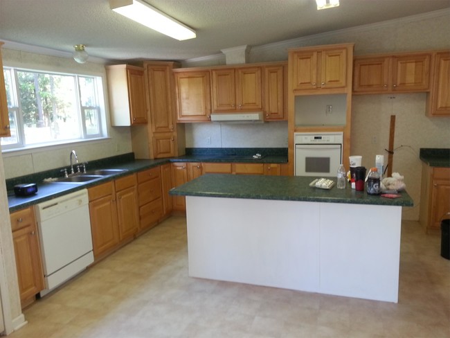 Foto del edificio - 1414 Gray Lake Dr