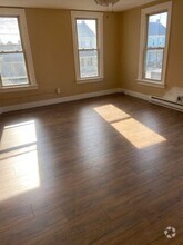 Building Photo - 401 3rd St