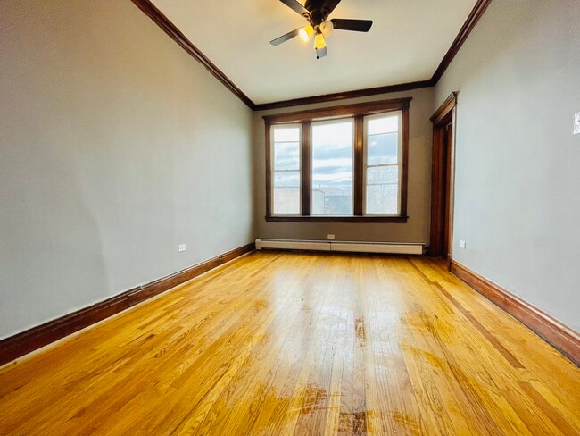 Building Photo - 755 W 32nd St