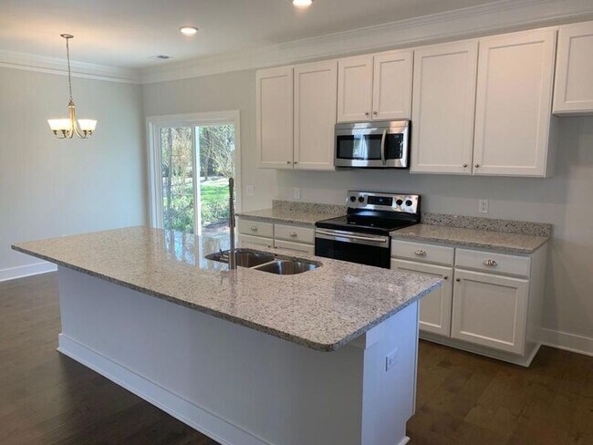 Foto del edificio - 1053 Rosa Green Rd