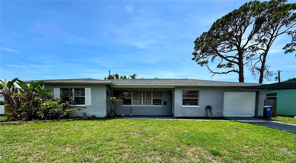 Foto principal - 1738 Tyrone Blvd N