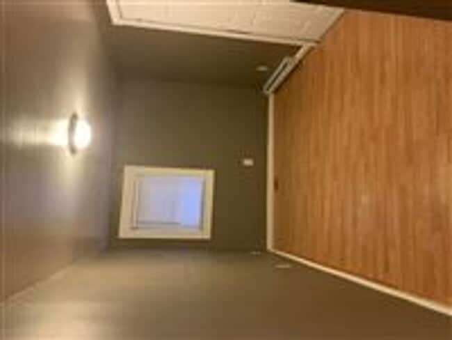 Building Photo - 1417 S Walnut St