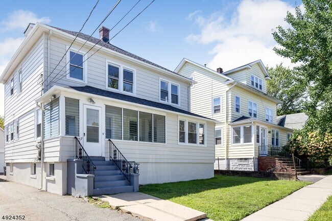 Building Photo - 7 Loveland St