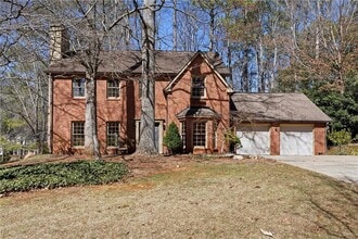 Building Photo - 2207 Heritage Trace Dr