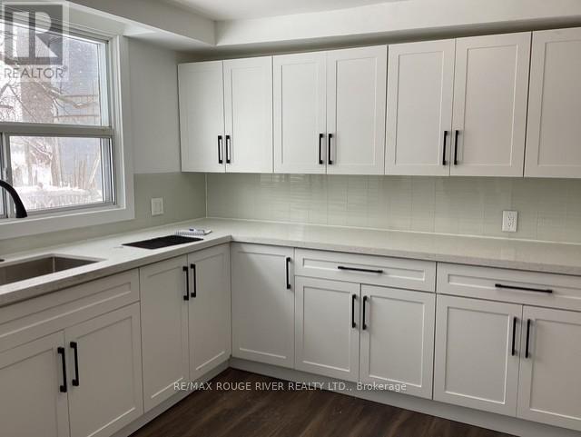 Photo du bâtiment - 3630 Mountjoy Rd