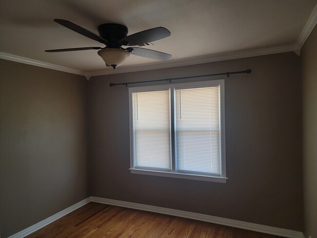 Foto del edificio - 3701 N Drexel Blvd