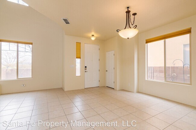 Building Photo - 2 br, 2.5 bath House - 7 E. Saddleback Mesa