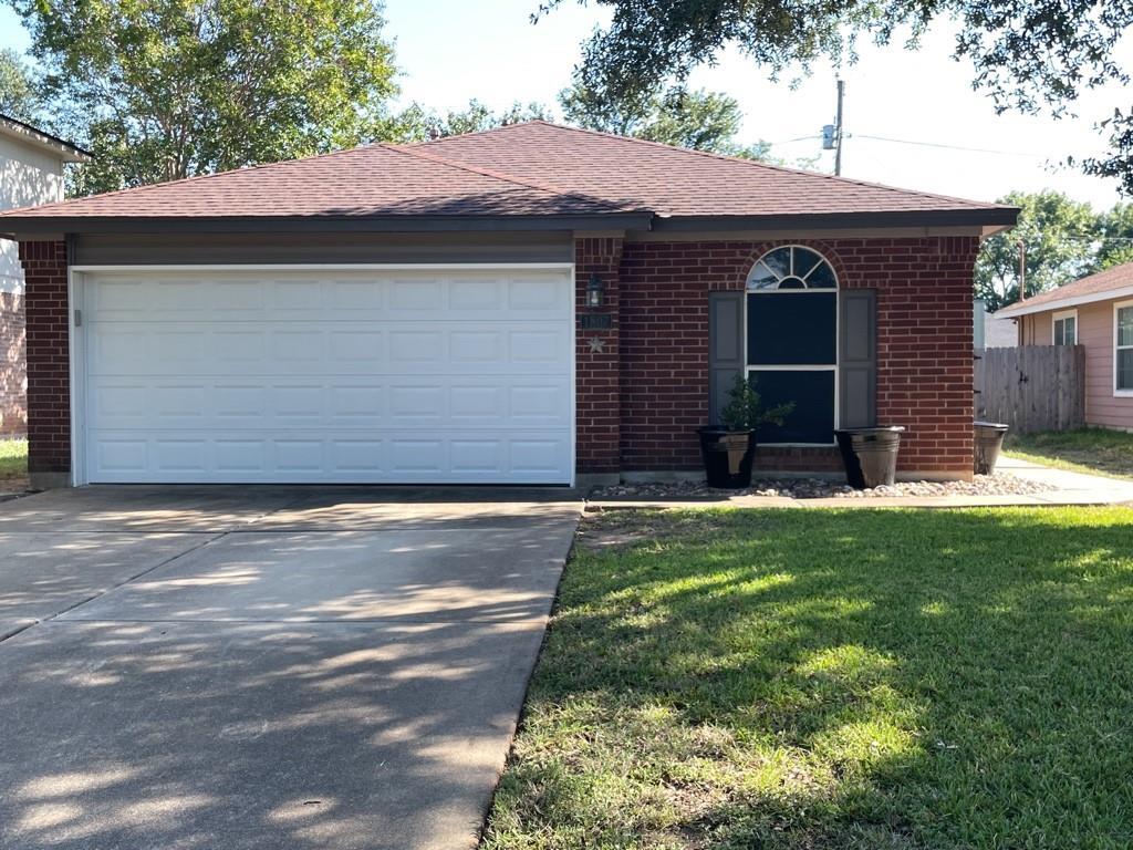 Primary Photo - 1807 Hollow Tree Blvd
