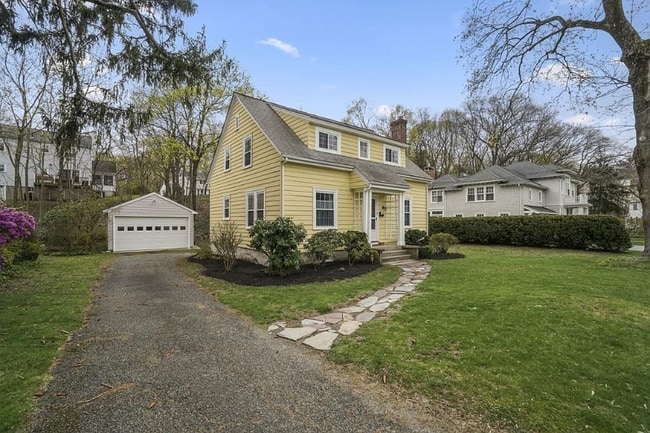 Building Photo - 5 Greenlawn Ave