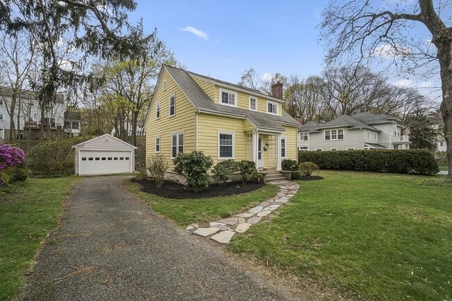 Foto del edificio - 5 Greenlawn Ave