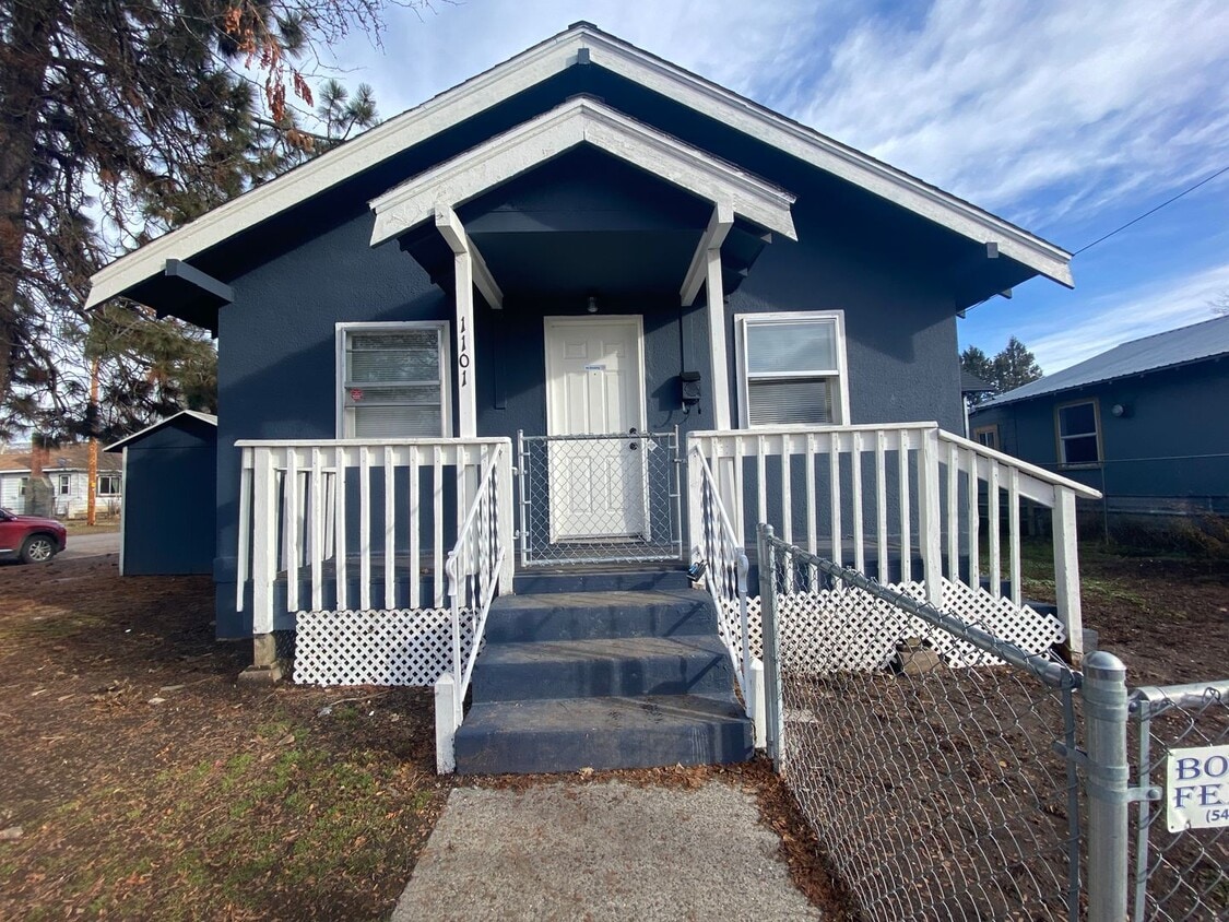 Primary Photo - 3 Bedroom 1 Bath Home