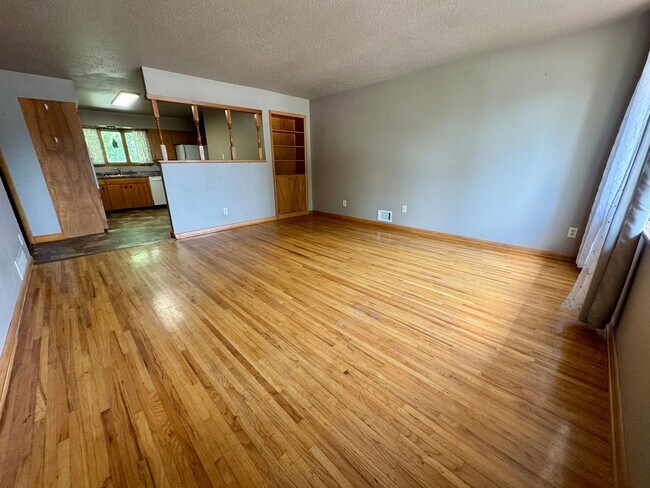 Building Photo - 1716 Porter Ave