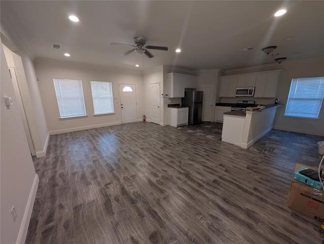 Building Photo - 2550 Eugene St