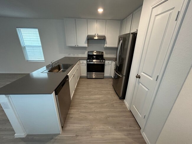 Building Photo - 2-Story 3 Bedroom Home Near Brooks City Base!