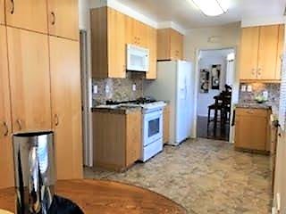 includes dishwasher - 70 Belmont Ave