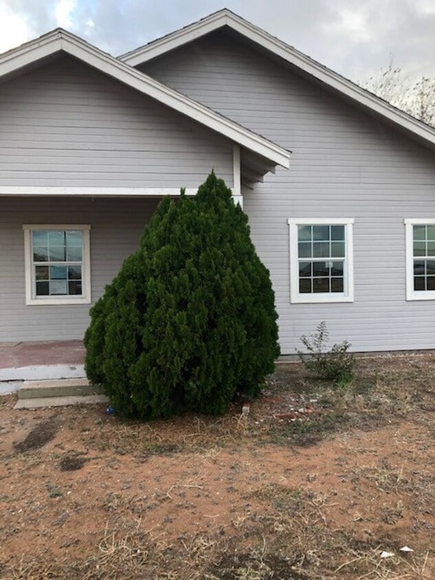 Primary Photo - For Lease - 1001 Sam Houston - Odessa, TX