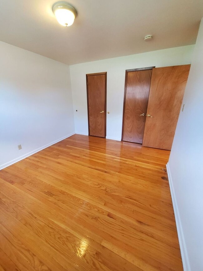Foto del edificio - 516 Blake Ave