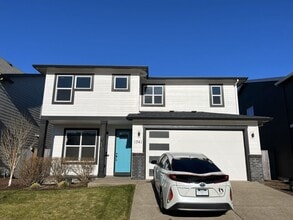 Building Photo - 1741 Silverstone Dr