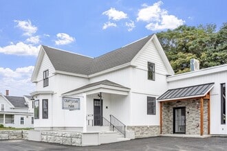 Building Photo - 843 Main St