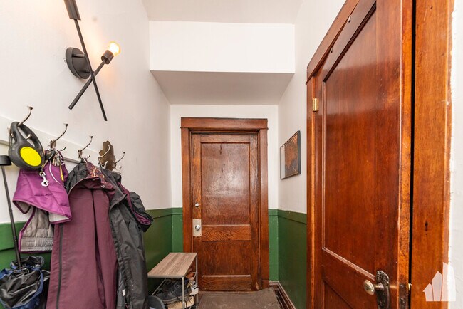 Foto del edificio - 1227 N Rockwell St