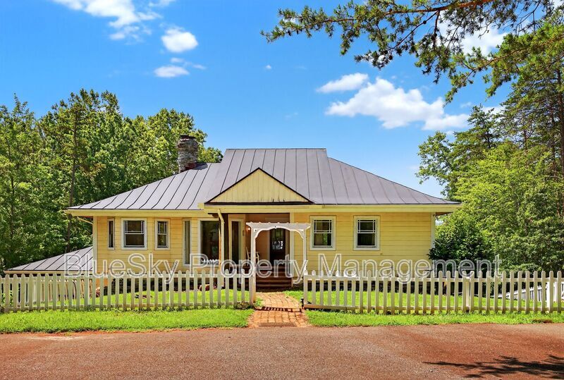 Foto principal - 3005 Lonesome Mountain Rd