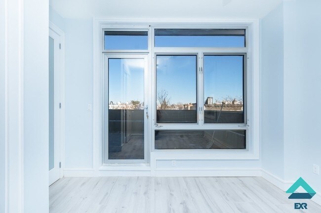 Foto del edificio - 462 Seneca Ave