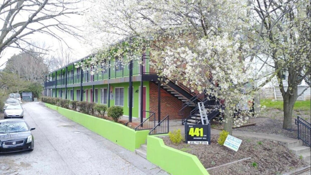 Primary Photo - 441 N Limestone