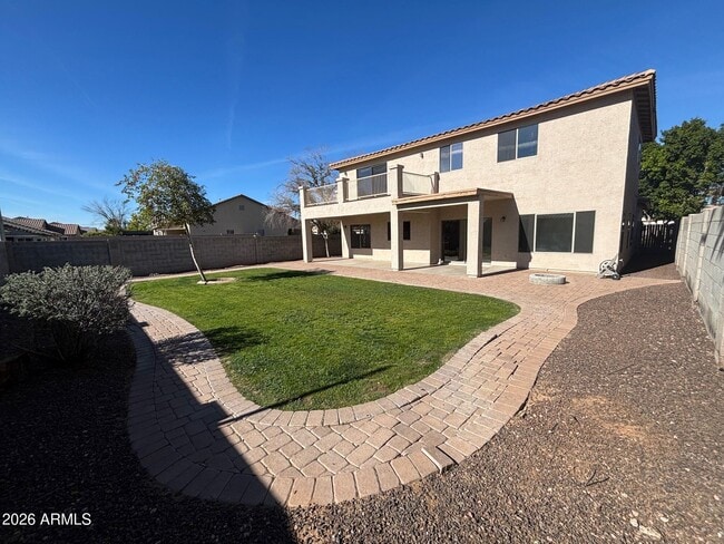 Foto del edificio - 12849 W Weldon Ave