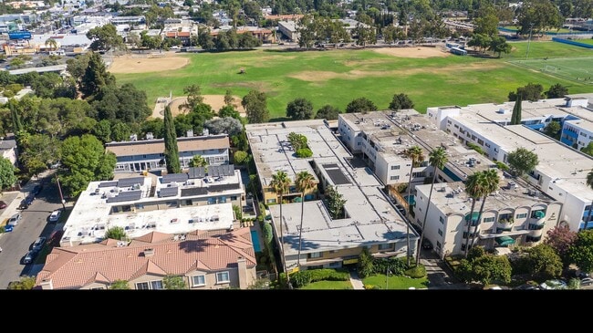 Building Photo - Addison Apartments