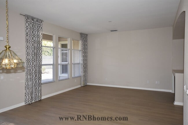 Building Photo - 408 Angelrock Ct