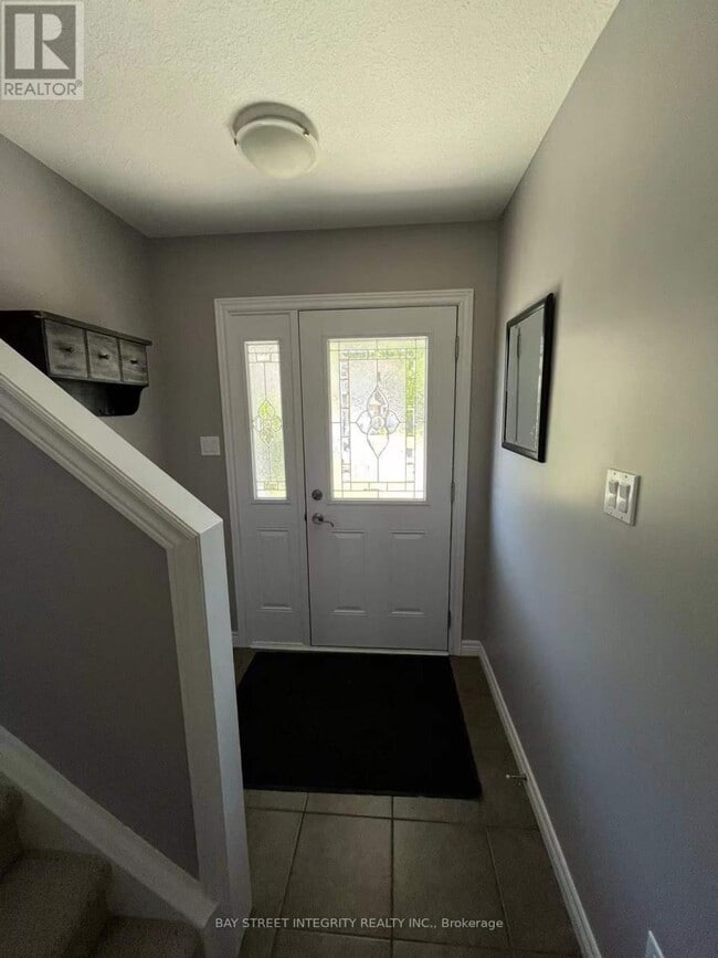 Building Photo - 1993 Denview Ave