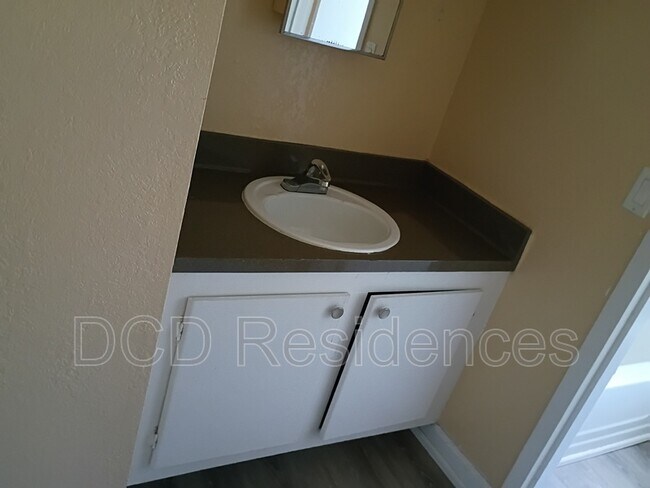 Building Photo - 1015 Griffin Rd